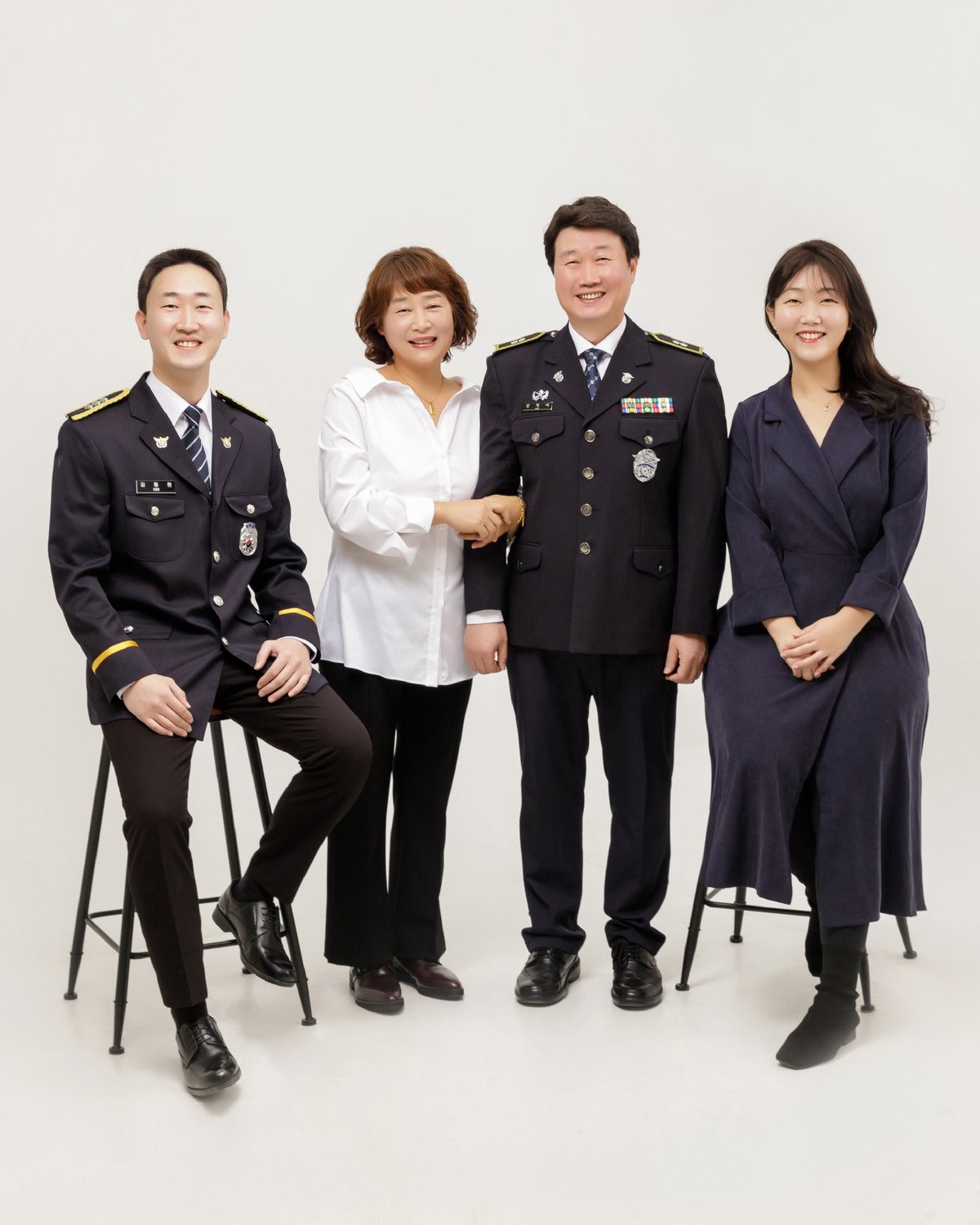 충주 제복 가족사진 - 연수동사진관